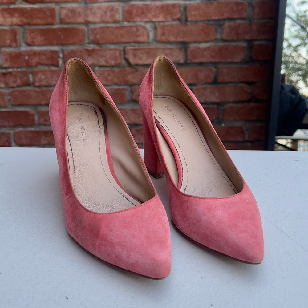 Pour La Victoire Pink Suede Heels size 6